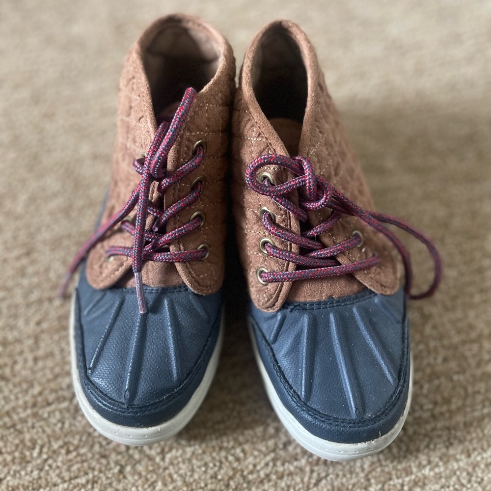 Boys snow boots